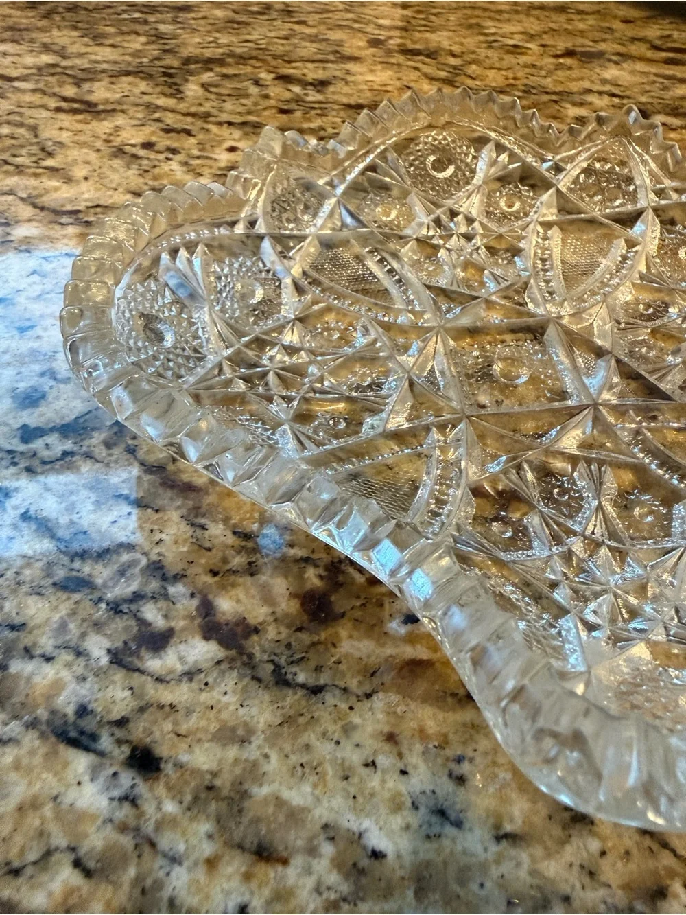 Pres Cut Clear Crystal Glass Decorative Dish Accent Spoon Rest Plant Dish